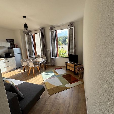 Appartement Le Madargue Idealement Place Châtel-Guyon Exterior photo